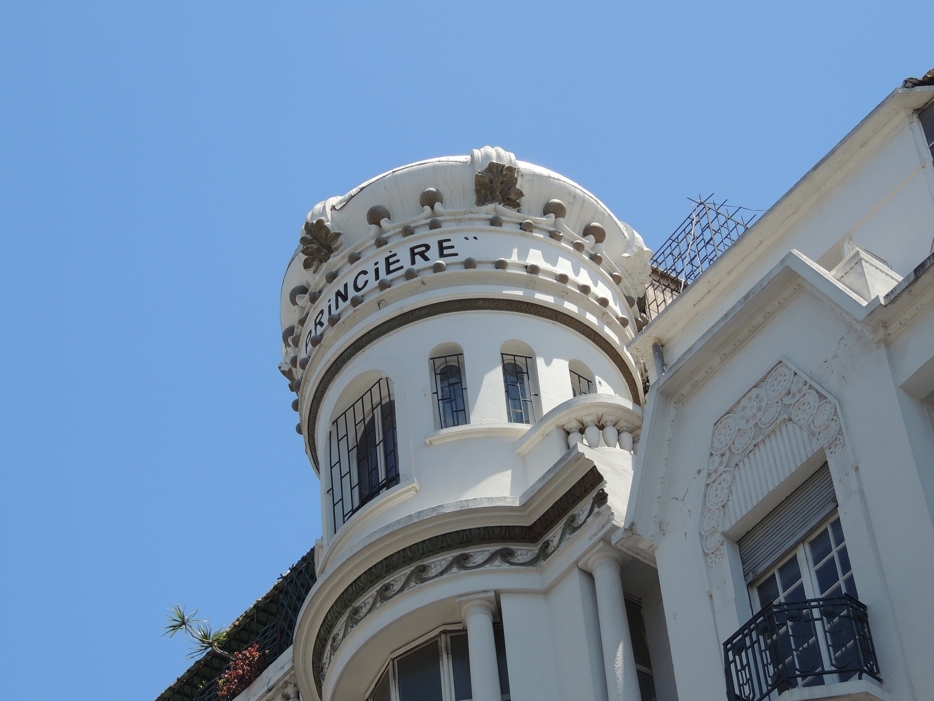 Art deco-byggnader i Casablanca Photo Stratageme2015 på